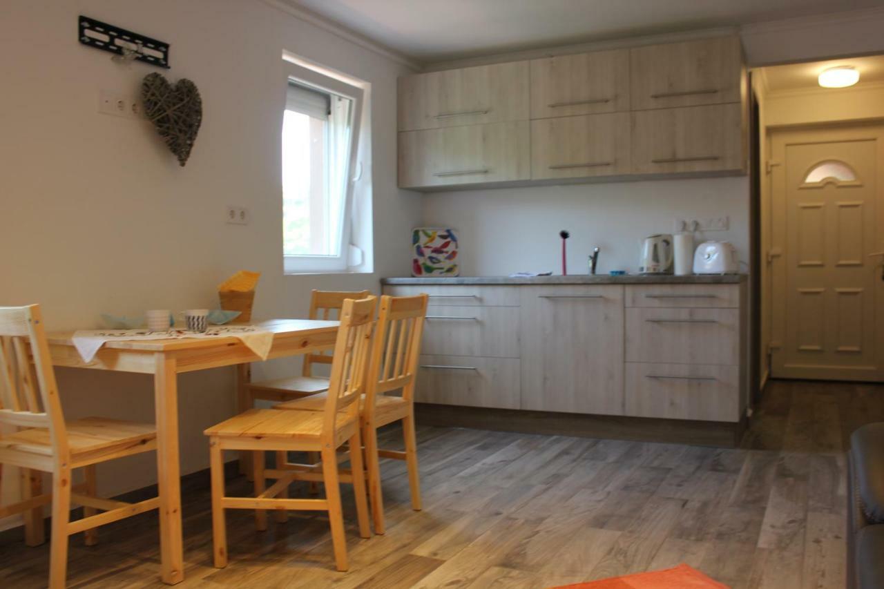 Appartamento Magnolia Apartman Siófok Esterno foto