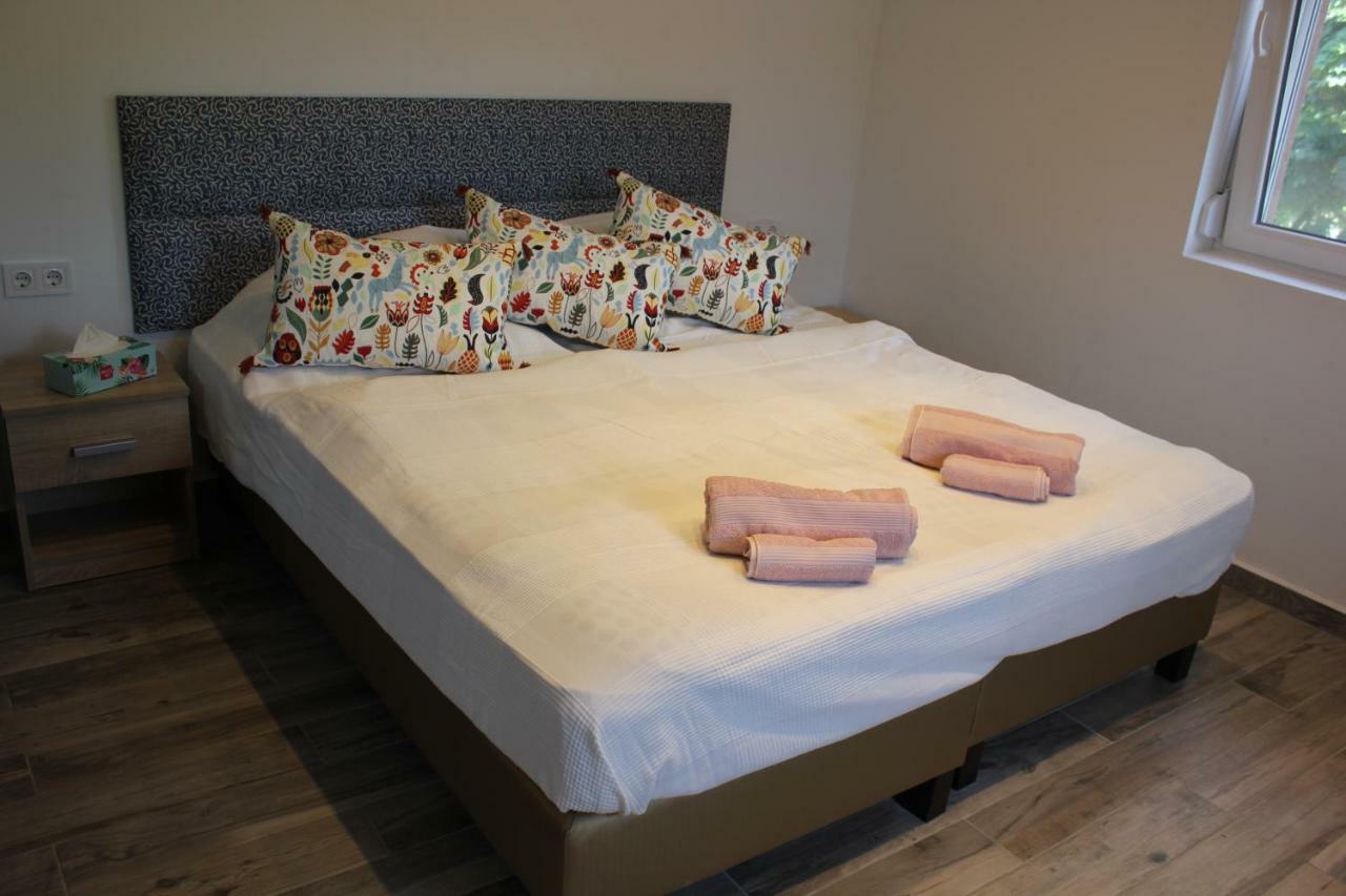 Appartamento Magnolia Apartman Siófok Esterno foto