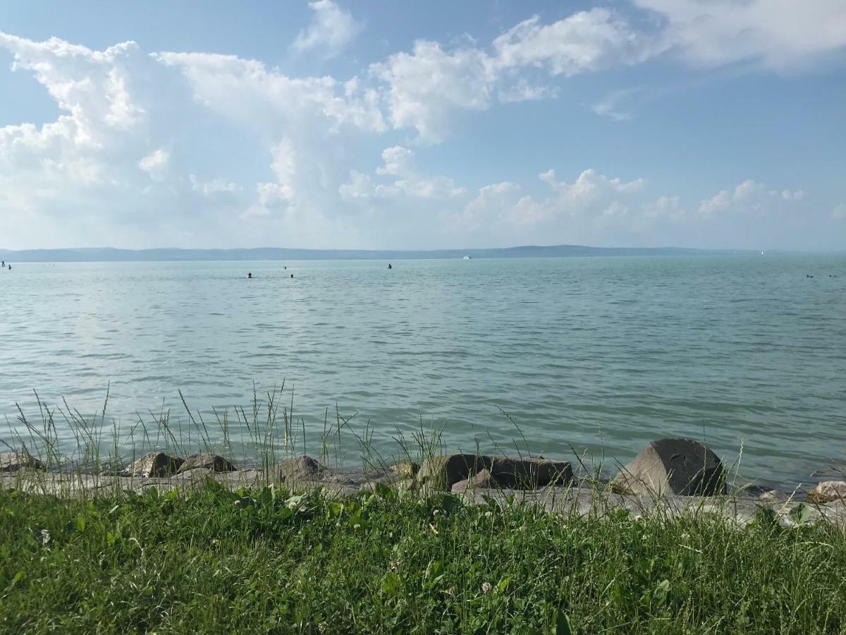 Appartamento Magnolia Apartman Siófok Esterno foto